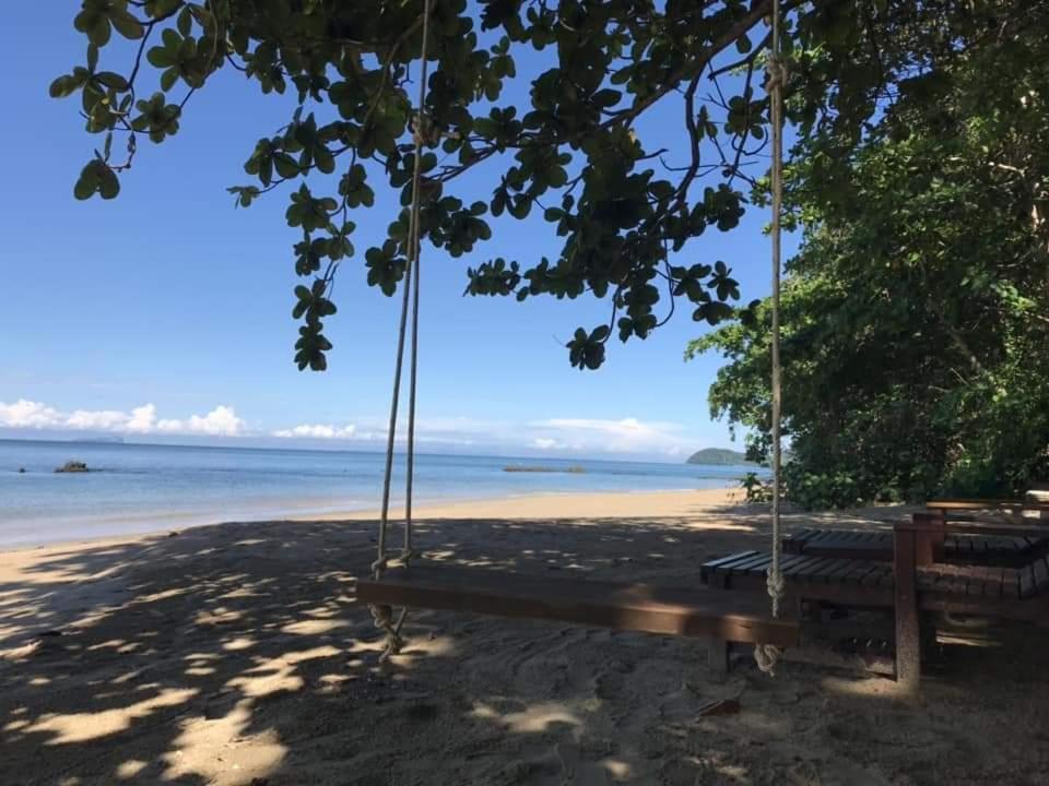 Kohjum Seafront Resort Koh Jum Eksteriør bilde